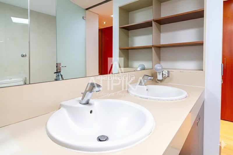 Foto db22de41-5efe-4e4f-b08b-1db6f4d44921. Casa amb aparcament piscina a Gava Mar Gavà