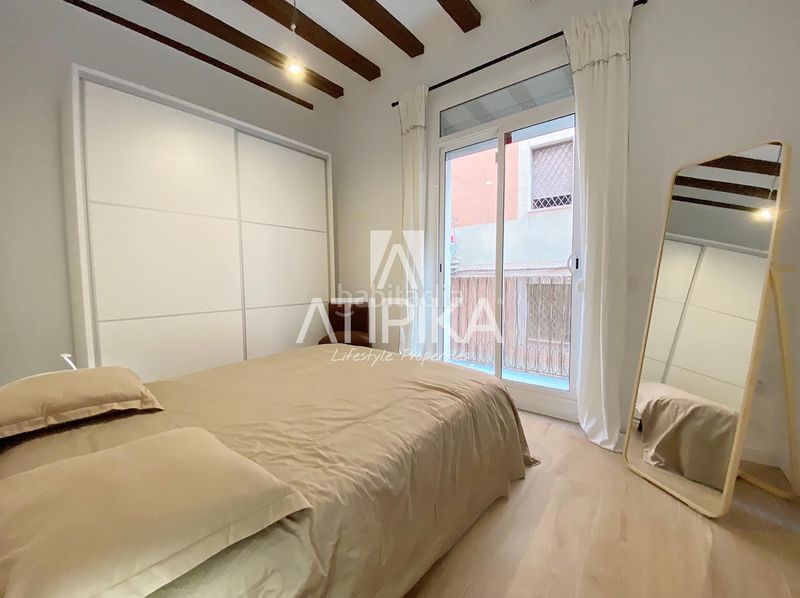 Foto a2c689fa-c6e4-48bd-866d-02f6064a085d. Pis a Raval Barcelona
