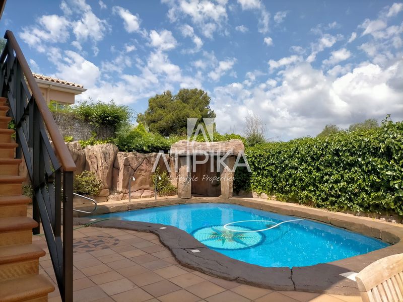 Foto 535b393e-afee-4290-acb8-1f72988064a0. Casa amb aparcament piscina a Mas d´En Serra - Els Cards Sant Pere de Ribes