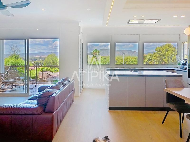 Foto 79023e2e-2f80-477b-801f-4f8190a2cbe7. Casa amb aparcament piscina a Mas d´En Serra - Els Cards Sant Pere de Ribes