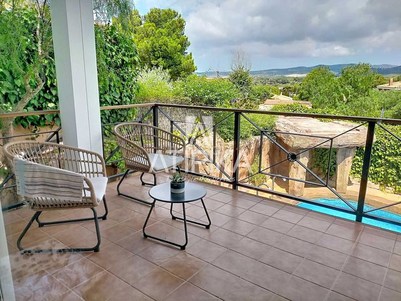 Foto 842a65a7-a74d-4ac6-b790-bc26aebf901e. Casa amb aparcament piscina a Mas d´En Serra - Els Cards Sant Pere de Ribes