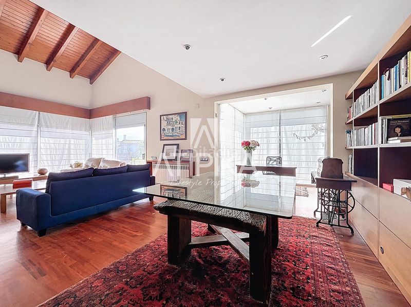 Foto 26ffc4dc-5c0e-4ec7-943e-37fe0c966743. Casa amb calefacció aparcament a Montmar Castelldefels