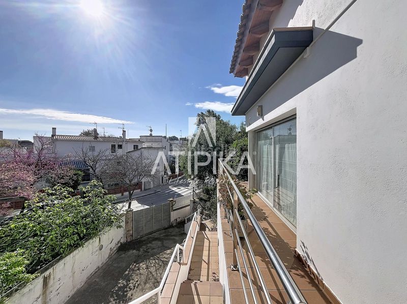 Foto 2ebf3af7-de11-4da5-8312-0a48eee4f696. Casa amb calefacció aparcament a Montmar Castelldefels