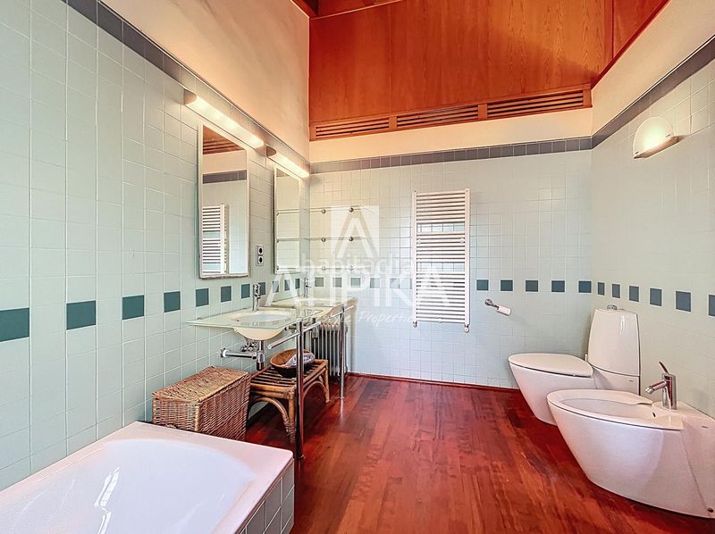 Foto e91df2a7-435f-45ec-9b9d-b2fbe93794c6. Casa amb calefacció aparcament a Montmar Castelldefels