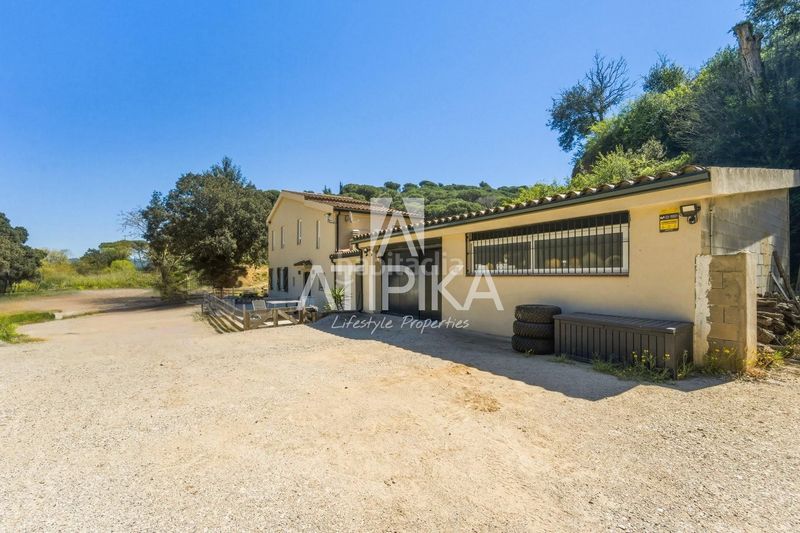 Foto 1522632b-d859-43d1-a124-e79f70bce5f5. Masia amb calefacció aparcament piscina a Nucli Urbà Argentona