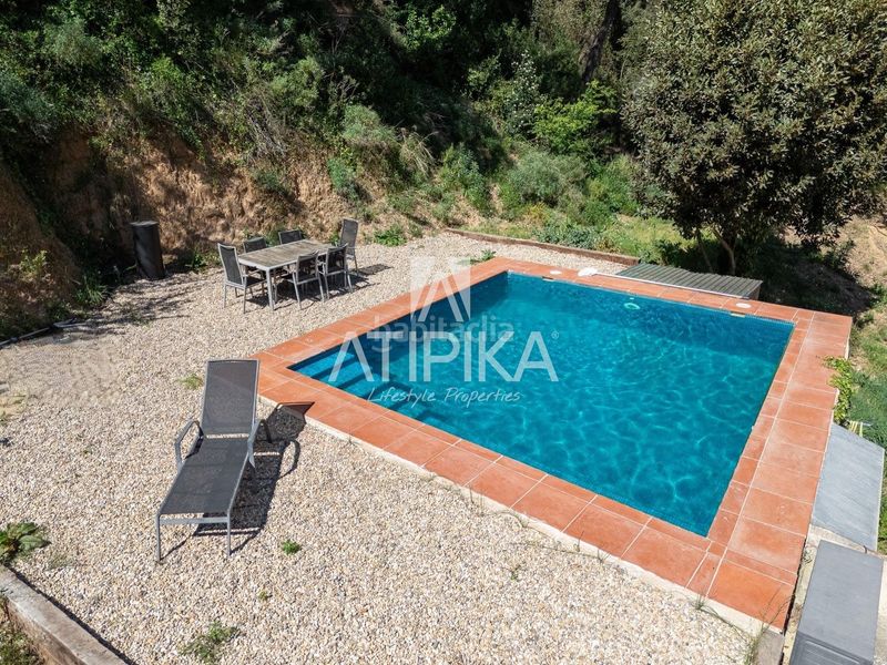 Foto 429f7220-9133-4062-b5fa-8190689a52fe. Masia amb calefacció aparcament piscina a Nucli Urbà Argentona