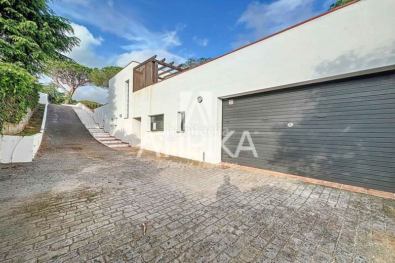 Foto 51dd2494-ae33-4e98-854c-b7101f2df9da. Lloguer casa amb calefacció aparcament a Canyamars Dosrius