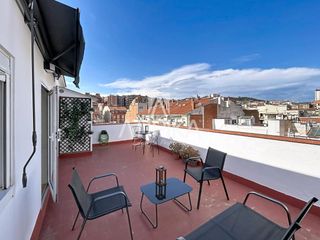 Lloguer Àtic a Vila de Gràcia. Ático en alquiler temporal reformado a estrenar en la vila de gr