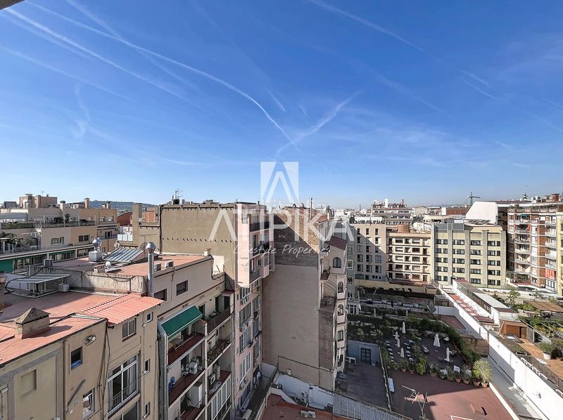 Foto 87bc9b43-0bce-40ea-a5b7-ca511a0de2be. Àtic a Dreta de l´Eixample Barcelona