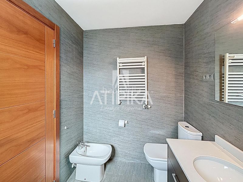 Foto e80ad9c4-9ec2-47d3-8c80-bff8a6b7a0fd. Pis amb calefacció a Sant Gervasi - Bonanova Barcelona