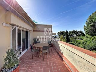 Lloguer Àtic a Putget - Farró. Atico amueblado en alquiler con preciosas vistas al parc del put