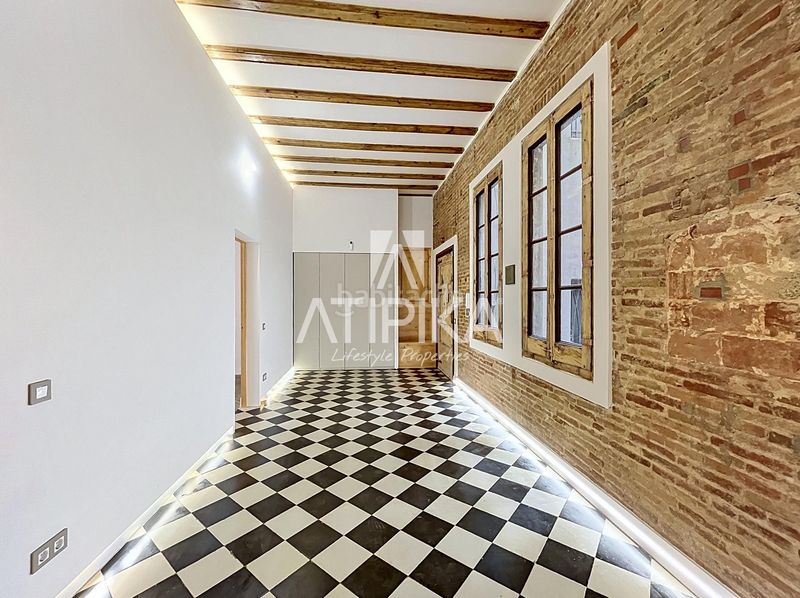 Foto 03918cef-9166-4769-8320-64657eb6a891. Pis a Gòtic Barcelona