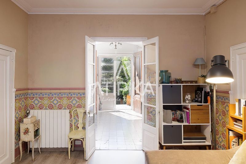 Foto 0fee2ff1-e799-4f13-be94-277aac312b45. Casa amb calefacció aparcament a Putget - Farró Barcelona