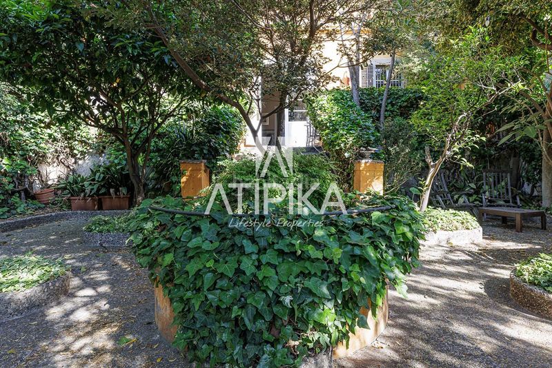 Foto e2f5cb91-6484-430f-9e88-fa54780aede8. Casa amb calefacció aparcament a Putget - Farró Barcelona