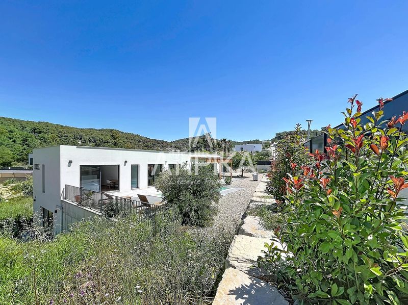 Foto eeb6f453-d39d-4a98-b830-0fa3db3f2f12. Casa amb calefacció aparcament piscina a Mas Alba Sant Pere de Ribes