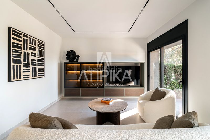 Foto a289a97b-7e6e-472d-8782-e39bd6875309. Casa amb calefacció aparcament piscina a Bellamar Castelldefels