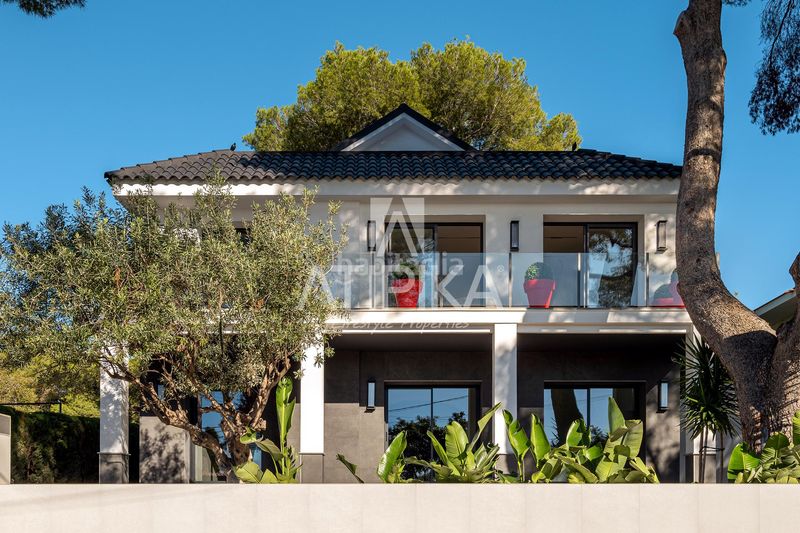 Foto dc75744c-57a6-477c-ba3c-f49fc9310730. Casa amb calefacció aparcament piscina a Bellamar Castelldefels