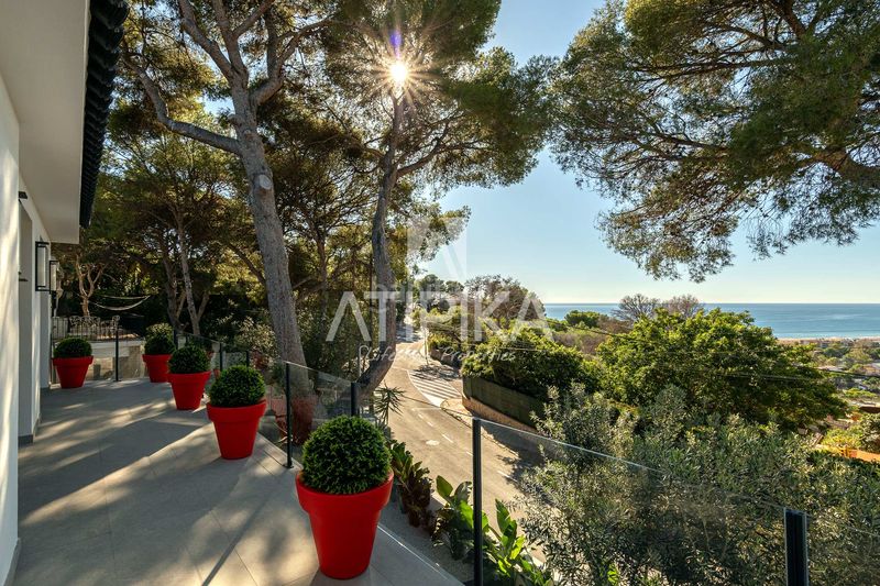 Foto f6b37178-4bb4-43ca-bea3-d8581a4093e9. Casa amb calefacció aparcament piscina a Bellamar Castelldefels