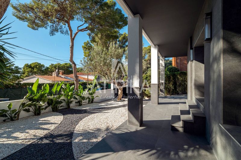 Foto f874ec82-65a7-424a-ad2c-fcd225986716. Casa amb calefacció aparcament piscina a Bellamar Castelldefels