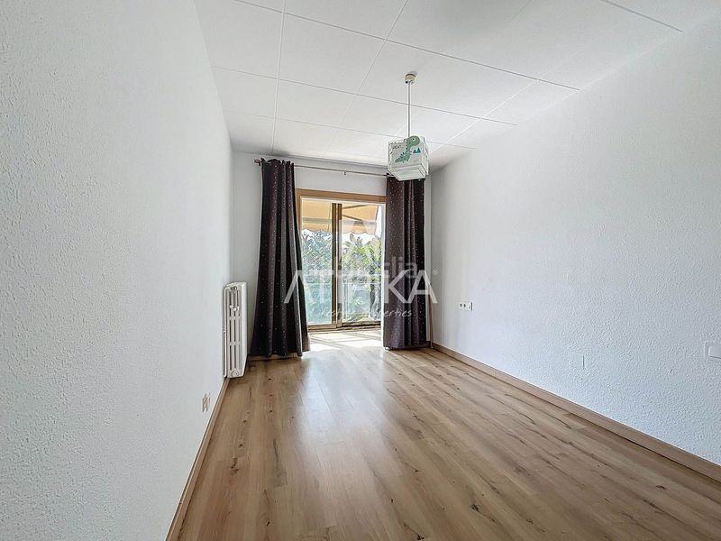 Foto 2bfcde0f-f295-481b-9fc9-48b9fd6c54ac. Rent house with heating parking pool in Montmar Castelldefels