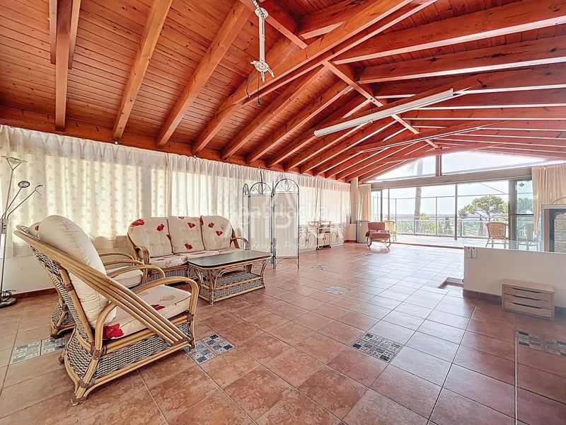 Foto 33c9c1db-0c18-40b1-87ad-8db4d0098c4a. Rent house with heating parking pool in Montmar Castelldefels