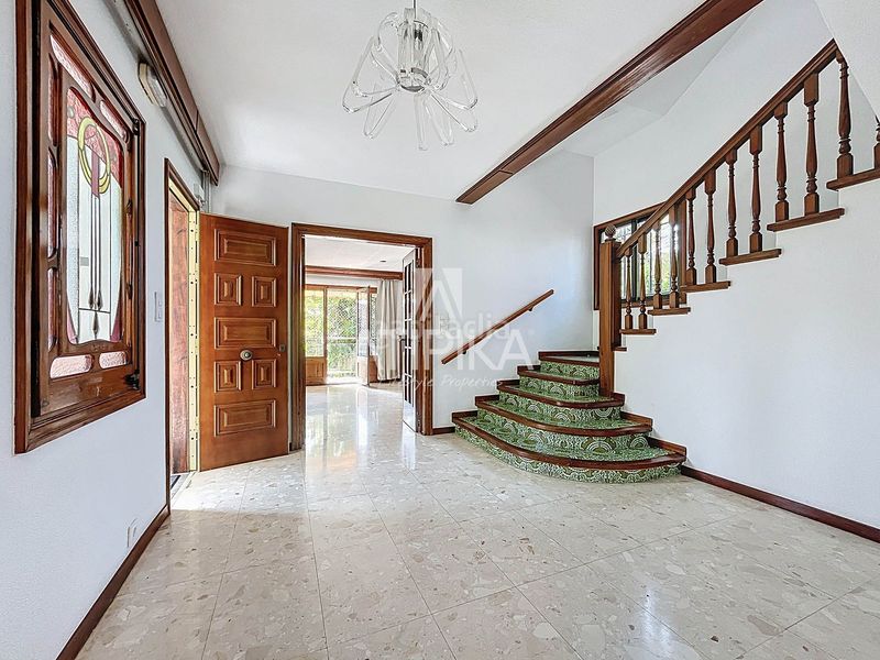 Foto 5540e535-ddbb-4346-a7c5-0b98e1816433. Rent house with heating parking pool in Montmar Castelldefels
