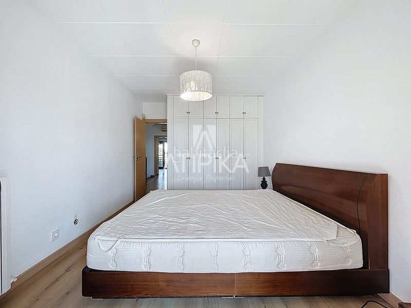 Foto 6bdff9b7-e230-4943-94bf-288fb388401d. Rent house with heating parking pool in Montmar Castelldefels