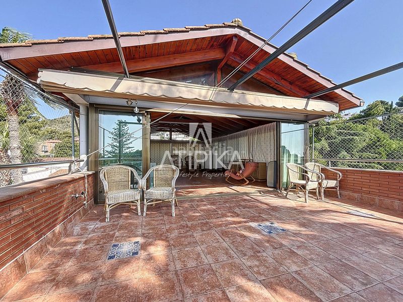 Foto d0d3028d-5647-4e45-99ea-7c09ddc70853. Rent house with heating parking pool in Montmar Castelldefels