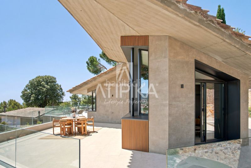 Foto 0cda1ba0-ef6c-4aa7-b6bd-c069a7a4c640. Casa amb calefacció aparcament piscina a Premià de Dalt