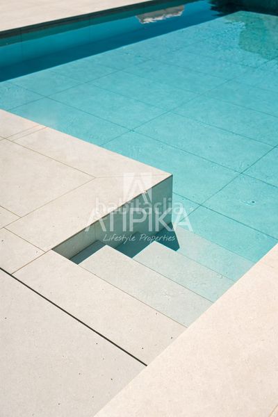 Foto 6703e41f-a739-450f-a35c-72e7718913cc. Casa amb calefacció aparcament piscina a Premià de Dalt