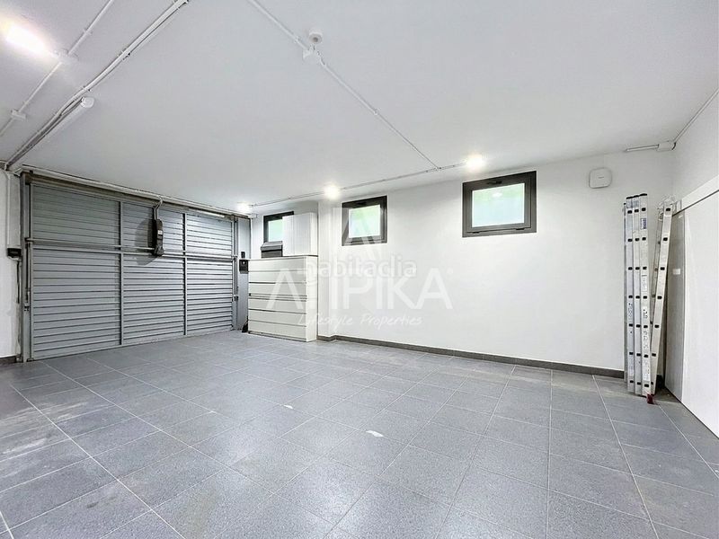 Foto cea95bd3-b44c-4245-b805-37fc9c36cecf. Casa amb calefacció aparcament piscina a Montmar Castelldefels