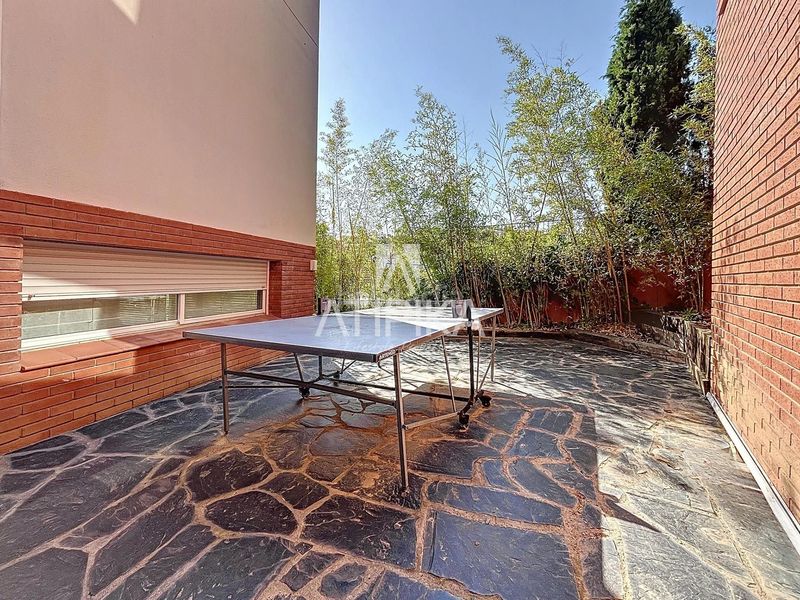 Foto 15d8dd94-8a5a-4397-8d6d-991b619c7901. Casa amb calefacció aparcament piscina a Levantina - Montgavina - Quintmar Sitges