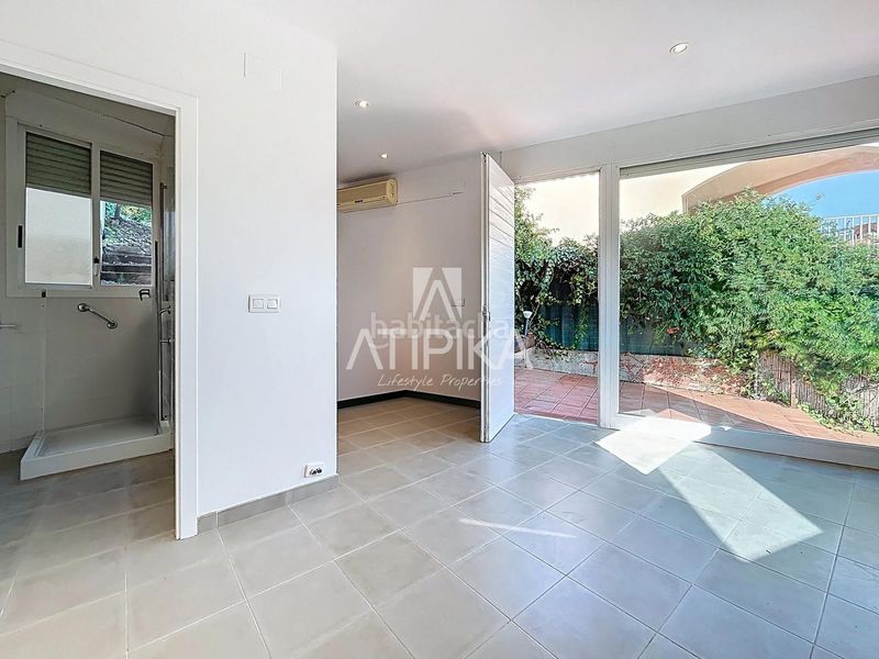 Foto 912e9b83-0074-49ba-bd66-7d09419f69da. Casa amb calefacció aparcament piscina a Levantina - Montgavina - Quintmar Sitges