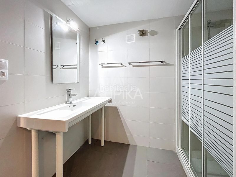 Foto b245e6b9-d841-4ed3-8b6b-6355deb48ec1. Casa amb calefacció aparcament piscina a Levantina - Montgavina - Quintmar Sitges