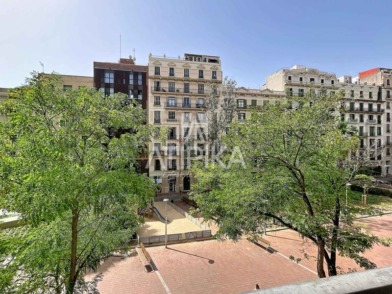 Foto 0abab85c-b37e-4515-ac0b-e4b24c9d32d5. Pis a Sant Antoni Barcelona
