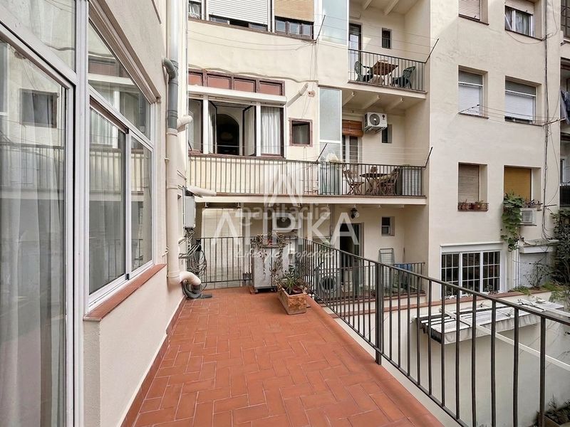 Foto afdd8b1b-71de-48bb-95cb-0f1f7f5bbc2e. Pis a El Camp d´en Grassot i Gràcia Nova Barcelona