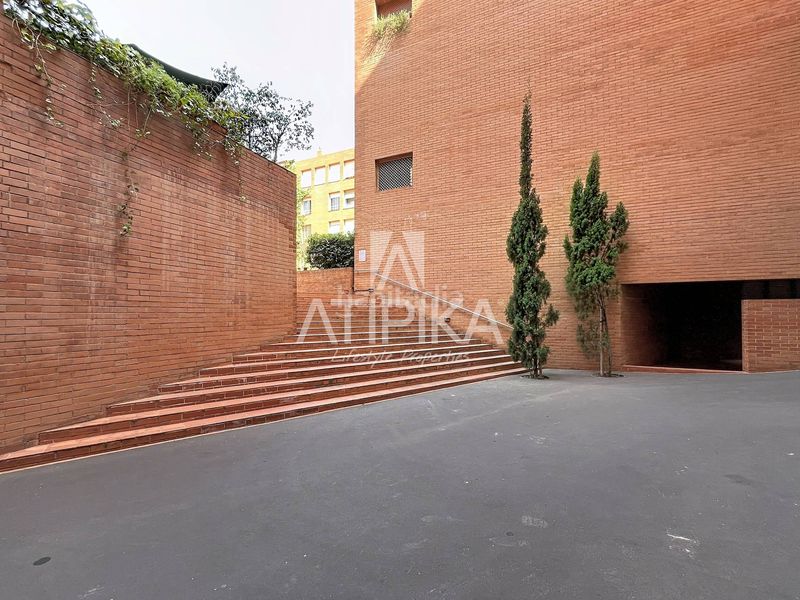 Foto 14b05ae4-0aad-4e5d-b660-585dd15d40aa. Àtic amb calefacció aparcament piscina a Sarrià Barcelona