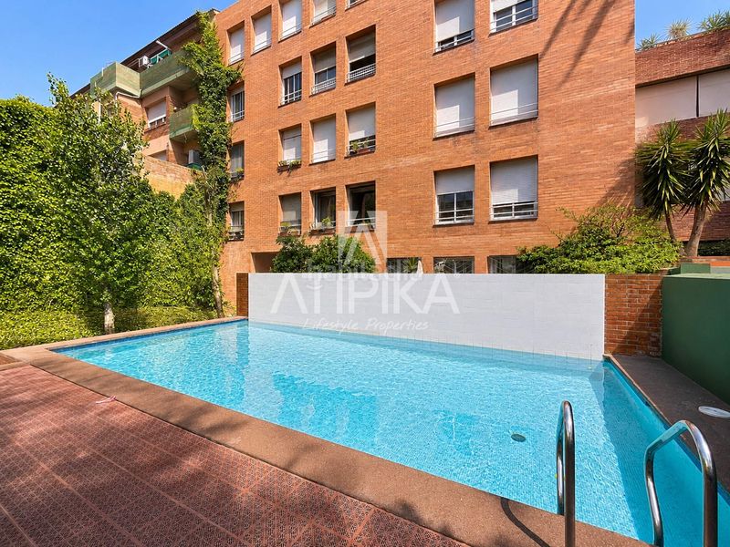 Foto 484a68d2-589b-4dac-bdbe-45e89429c448. Àtic amb calefacció aparcament piscina a Sarrià Barcelona