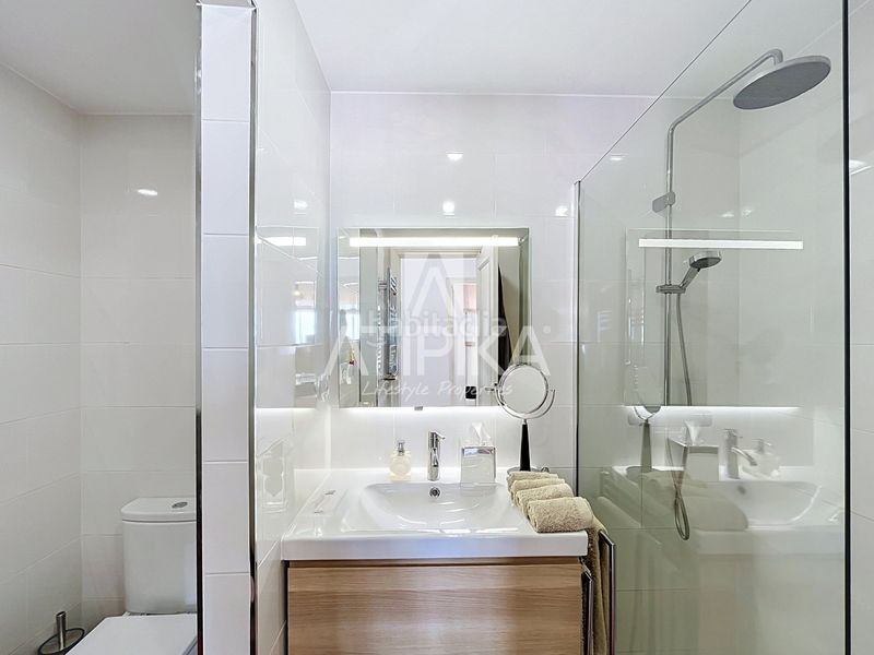 Foto de9eccad-009c-4671-b58f-6bd31122513d. Casa amb aparcament piscina a Rocaferrera Sant Andreu de Llavaneres