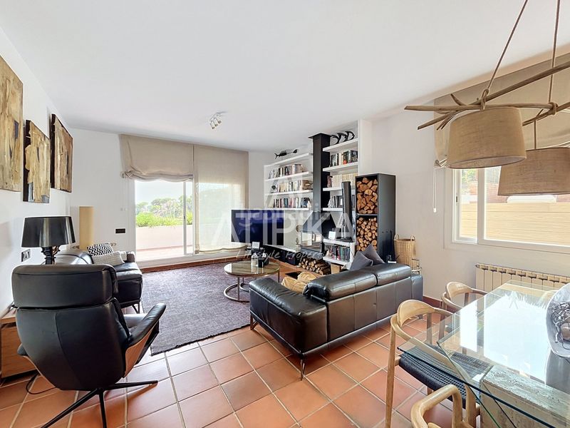 Foto f0209449-c6cd-4bd5-8976-360aa3de43ad. Casa amb aparcament piscina a Rocaferrera Sant Andreu de Llavaneres