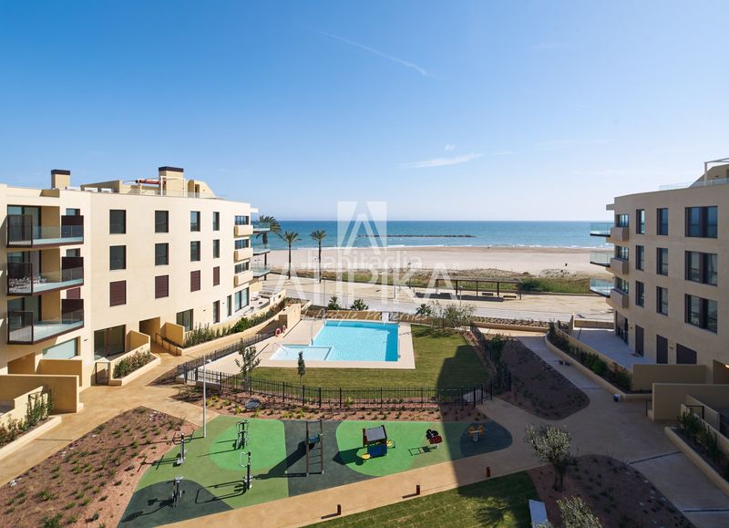 Foto a7e3b21b-d1fe-4aba-992b-e7aefae99459. Pis amb calefacció piscina a Les Salines-Pla de Sant Pere Cubelles