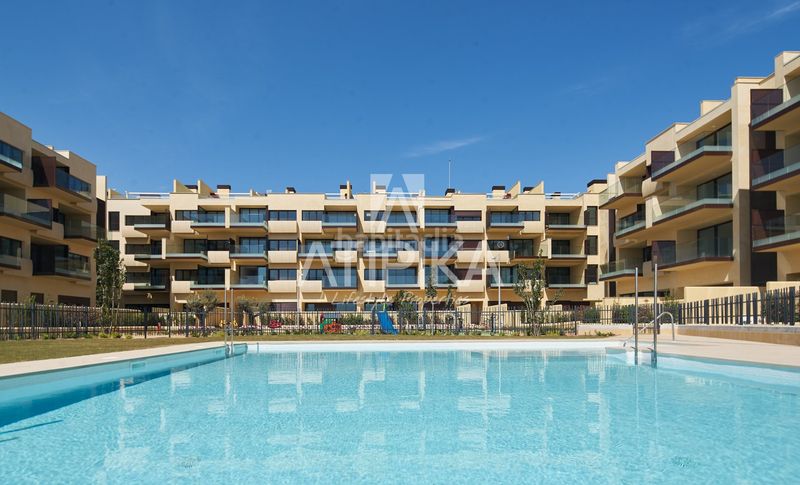 Foto af15bce2-9839-4415-8a0c-cf9e69be9e3b. Pis amb calefacció piscina a Les Salines-Pla de Sant Pere Cubelles