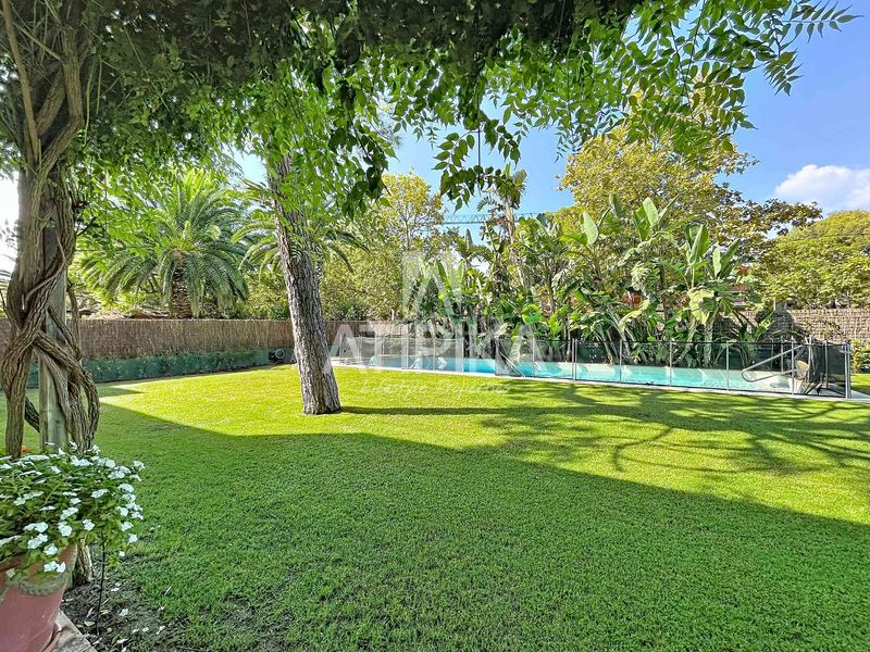 Foto 054ef9eb-e140-4f19-8142-489dea9495b0. Lloguer casa amb aparcament piscina a Centre Sitges
