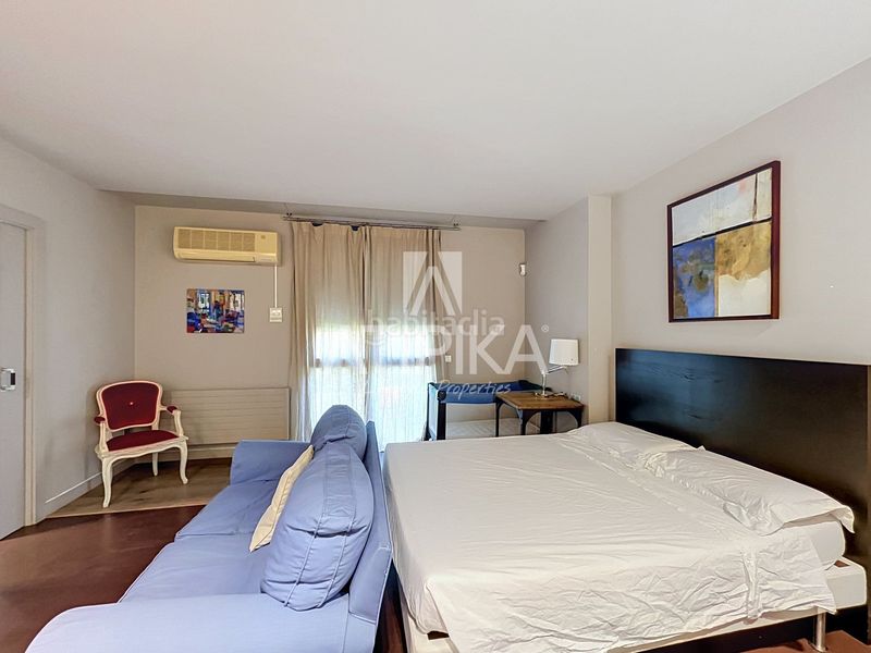 Foto 3cd31384-3bd3-45ca-bdaf-517a10acdcc5. Lloguer casa amb aparcament piscina a Centre Sitges