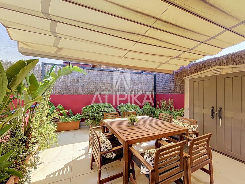 Foto 475cdb9d-46f8-4d79-9e27-8936e186eef9. Lloguer casa amb aparcament piscina a Centre Sitges