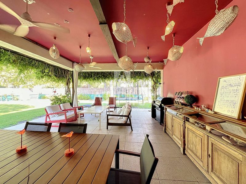 Foto 562bda1c-9a46-4a22-86d8-c065938074b2. Lloguer casa amb aparcament piscina a Centre Sitges