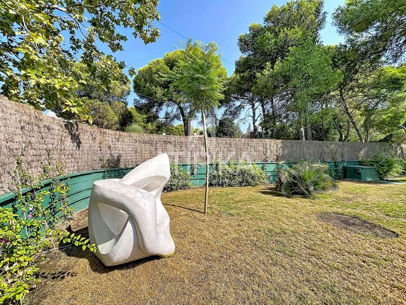 Foto b15d3815-ddba-48a4-b9da-4915781953dc. Lloguer casa amb aparcament piscina a Centre Sitges