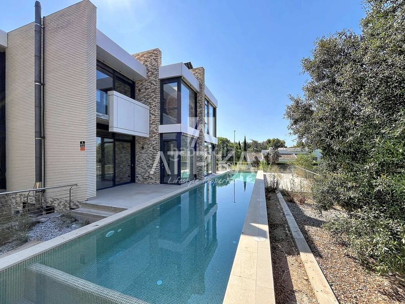 Foto 90313249-8783-46e9-b39b-7ccd6fa6ef8d. Casa amb calefacció aparcament piscina a Begues