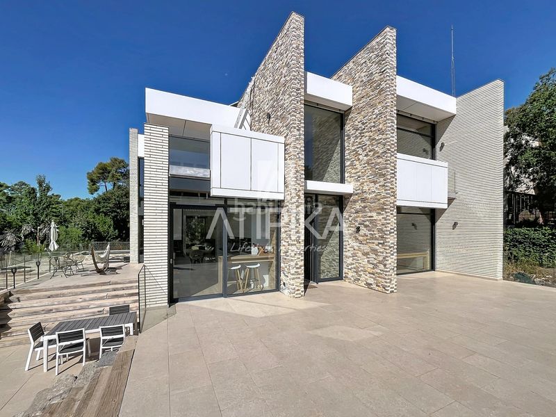 Foto fe43e18a-1067-4ff1-a95b-a7e075739b71. Casa amb calefacció aparcament piscina a Begues