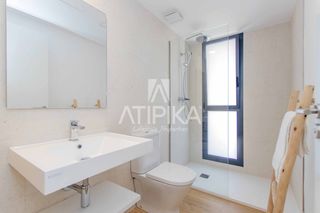 Haus in Son Parc. Lujoso chalet de obra nueva con piscina en venta en son parc  es